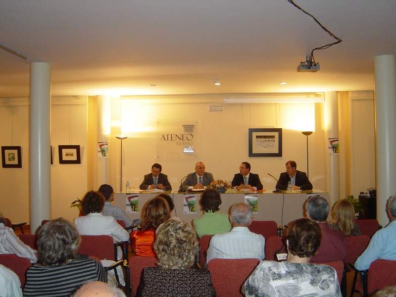 Publico y Ponentes. Foto:Fede