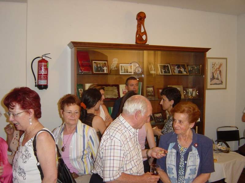 Vino tras la asamblea. Foto: Fede