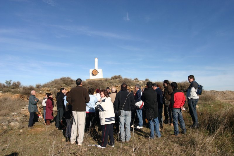 Asistentes a la colocación del Belén. Foto: Fede