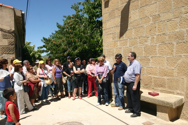 Entrega de la placa. Foto: Fede